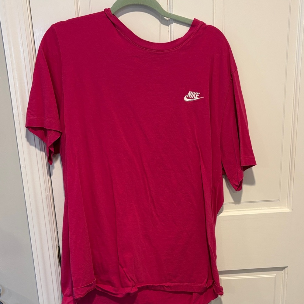 The Nike Tee Pink